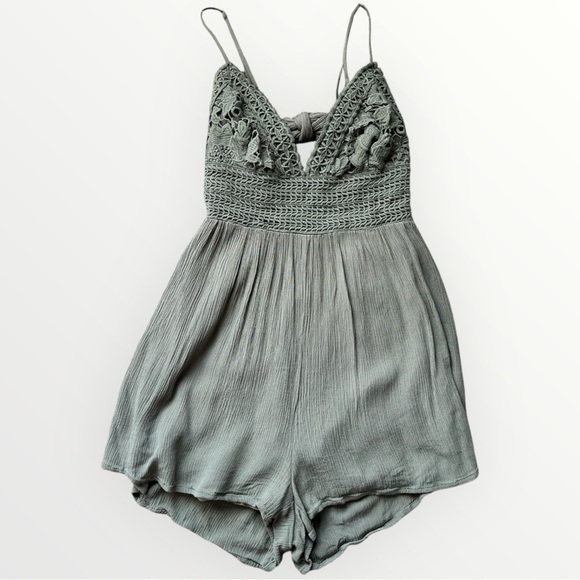 Urban Outfitters Green‎ Romper - Picture 3 of 5